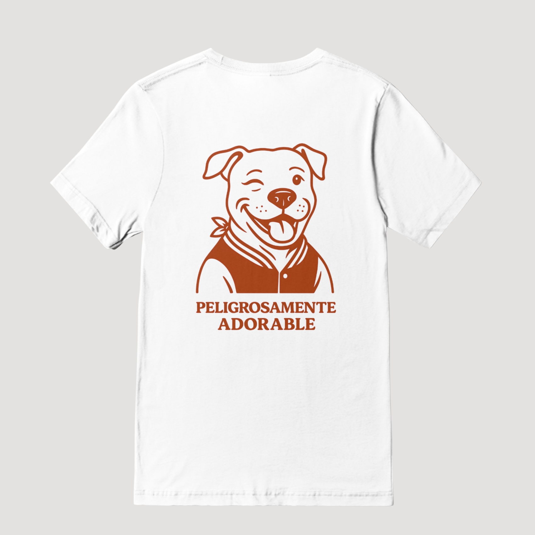 Camiseta Peligrosamente Adorable